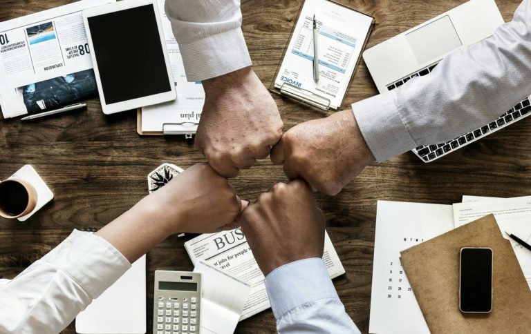 Le portage salarial et les ESN peuvent travailler en collaboration